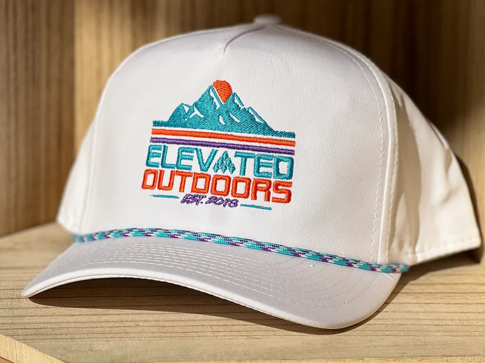 Mount Retro Hat White